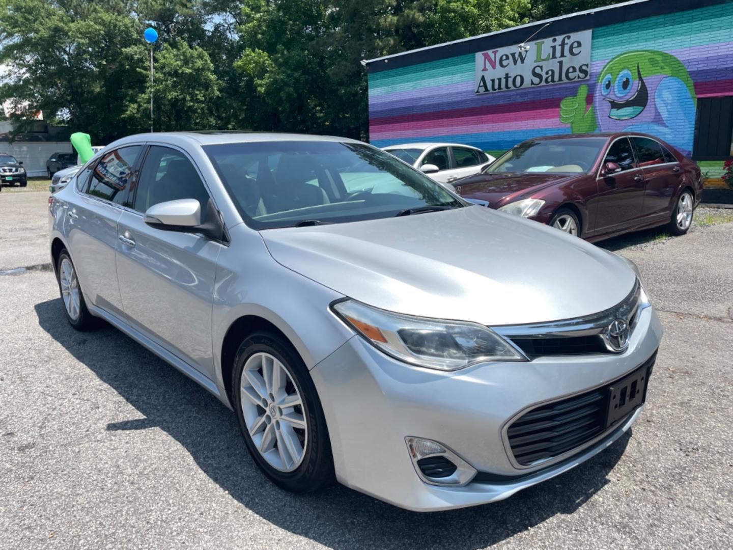 2014 GRAY TOYOTA AVALON XLE (4T1BK1EB4EU) with an 3.5L engine, Automatic transmission, located at 5103 Dorchester Rd., Charleston, SC, 29418-5607, (843) 767-1122, 36.245171, -115.228050 - Photo#0